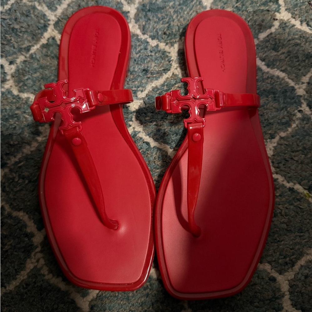 Tory Burch Women's Roxanne Jelly Flat Sandal (red)